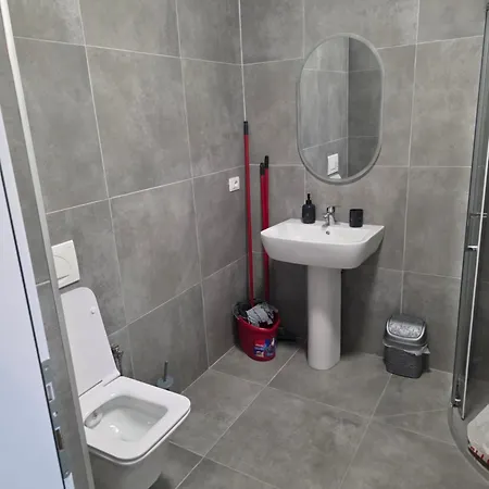 B Appartement Golem (Tirana)
